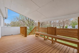 Room in Duplex on Spring St in Durham, NC - Foto de edificio - Building Photo