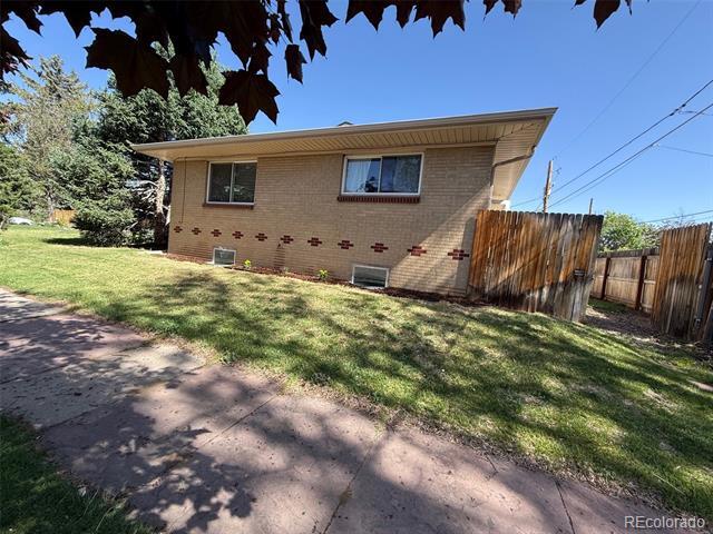 property at 4300 Umatilla St