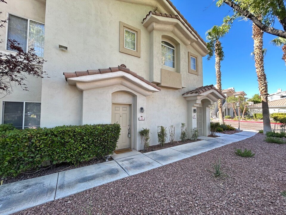 10108 Jacob Pl in Las Vegas, NV - Building Photo