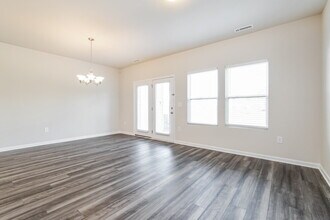 213 Brook Farm Ln in Fuquay Varina, NC - Building Photo - Building Photo