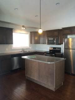 7522-115A 115a St in Grande Prairie, AB - Building Photo - Building Photo