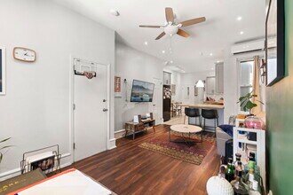 779 N 27th St, Unit 1 in Philadelphia, PA - Foto de edificio - Building Photo