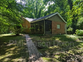 944 Fern Trail in Crownsville, MD - Building Photo