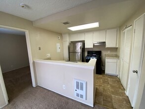 879 W San Ysidro Blvd in San Diego, CA - Building Photo - Building Photo