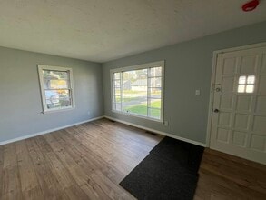 12201 Summerland Ave in Cleveland, OH - Building Photo - Building Photo