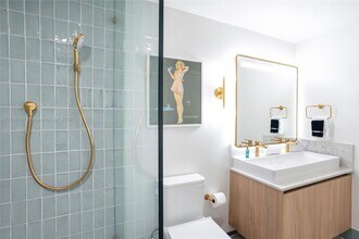 159 NE 6th St, Unit 2901 in Miami, FL - Building Photo - Building Photo