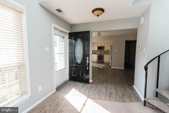 239 Oakridge Dr in Langhorne, PA - Building Photo - Building Photo