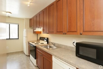 44 NY-25A in Smithtown, NY - Building Photo - Building Photo