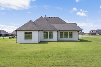 16615 S 4th East Ave in Glenpool, OK - Foto de edificio - Building Photo