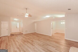 110 River Oaks Dr in Woodstock, GA - Building Photo - Building Photo