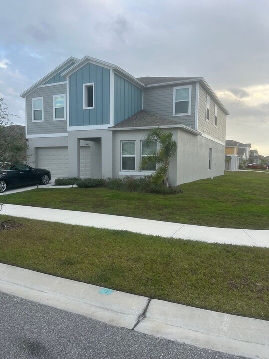 1443 Axel Cir in Winter Haven, FL - Building Photo