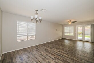 16107 W Adams St in Goodyear, AZ - Foto de edificio - Building Photo