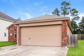 1083 Shadow Glenn Dr in Conroe, TX - Building Photo - Building Photo