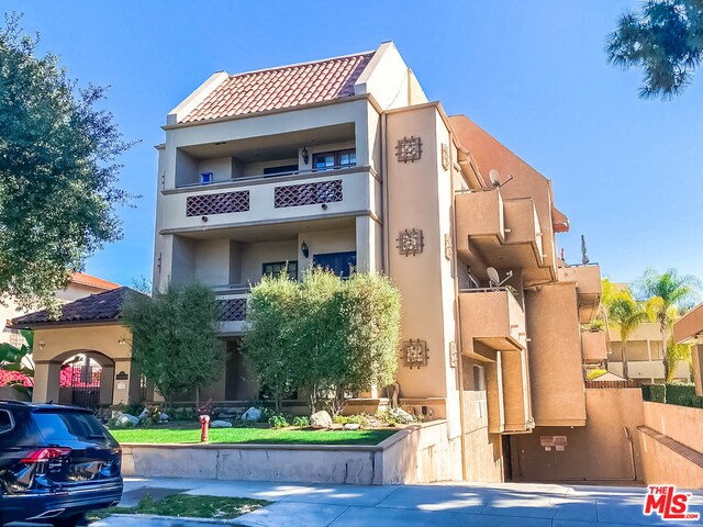 156 S Oak Knoll Ave-Unit -307 in Pasadena, CA - Building Photo - Building Photo