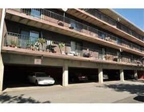 40 Cochituate Rd in Framingham, MA - Foto de edificio - Building Photo