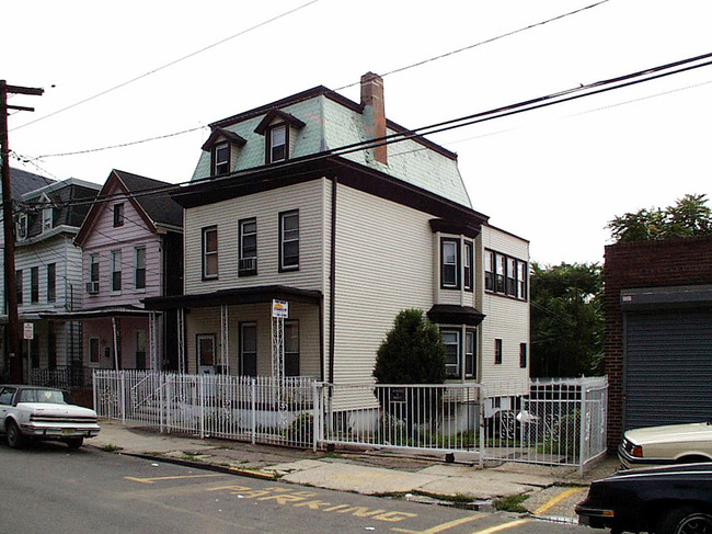 189-191 Garside St in Newark, NJ - Building Photo - Building Photo