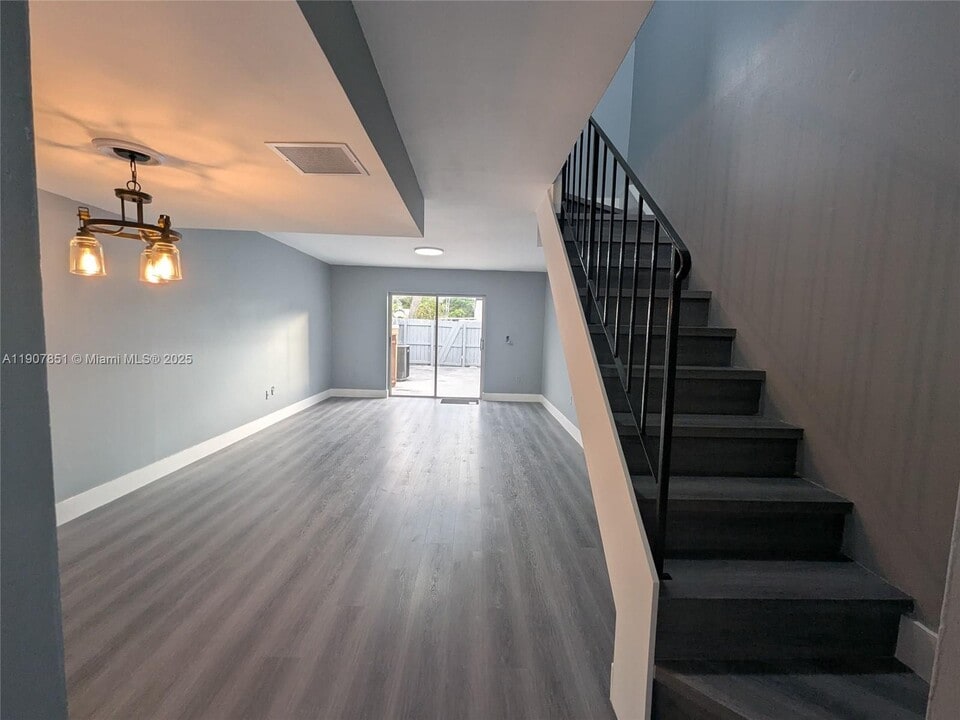 15018 SW 80th Terrace in Miami, FL - Building Photo