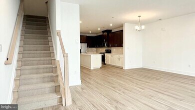 18104 Donatello Dr in Princeton, NJ - Building Photo - Building Photo