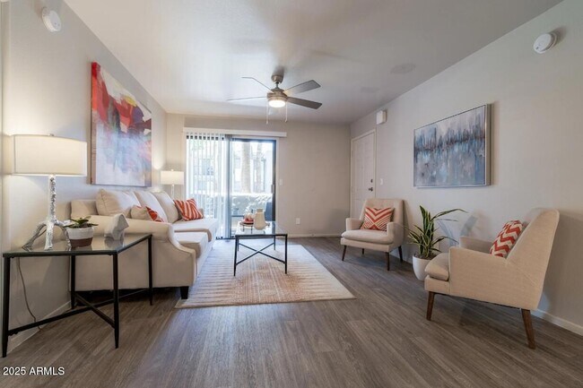 2311 E Union Hills Dr, Unit 2-2 in Phoenix, AZ - Building Photo - Building Photo