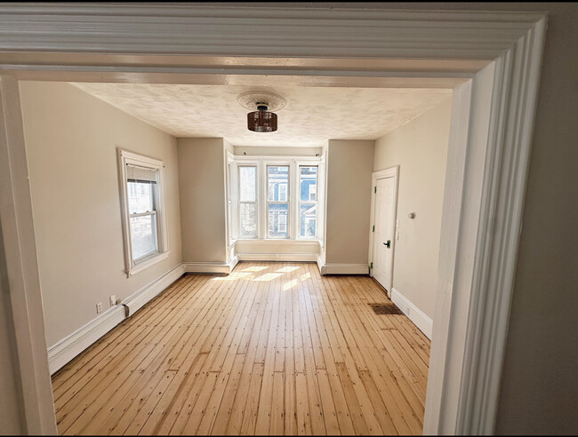 111 Ring St, Unit 2