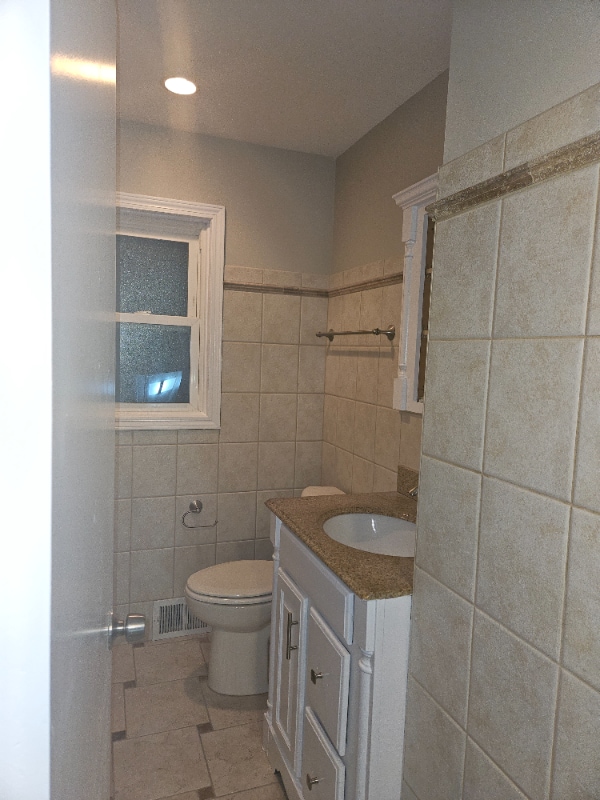 8715 Ridge St in River Grove, IL - Foto de edificio - Building Photo