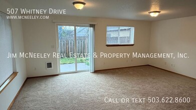 507 Whitney Dr in Newberg, OR - Building Photo - Building Photo