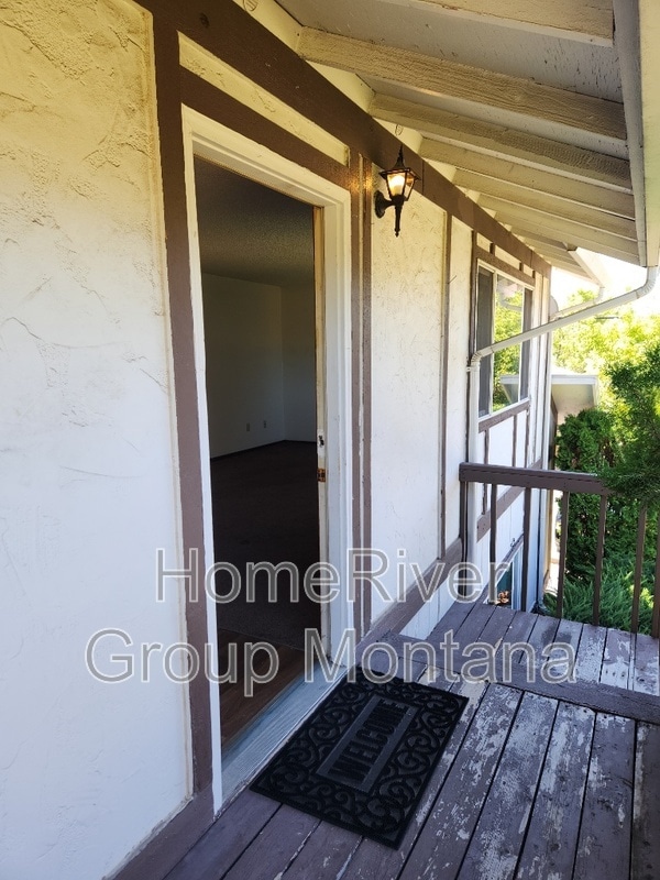 property at 2139 S 4th St W
