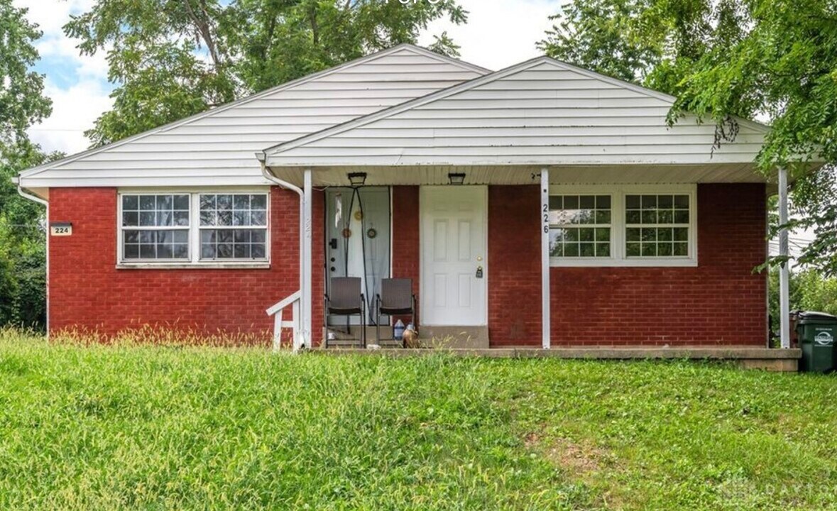 224 Euclid Ave in Fairborn, OH - Building Photo