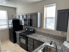 5265 Pendergrass St in North Las Vegas, NV - Building Photo - Building Photo