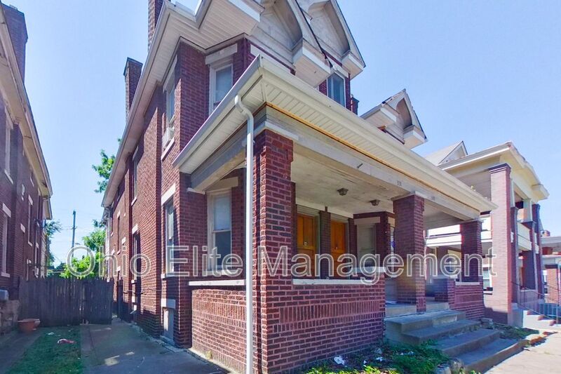 329 Chittenden Ave in Columbus, OH - Building Photo