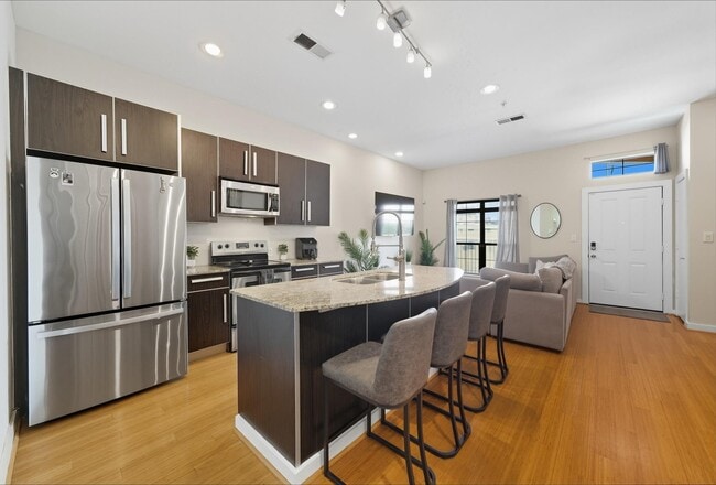 806 Jackson Hill St in Houston, TX - Building Photo - Building Photo