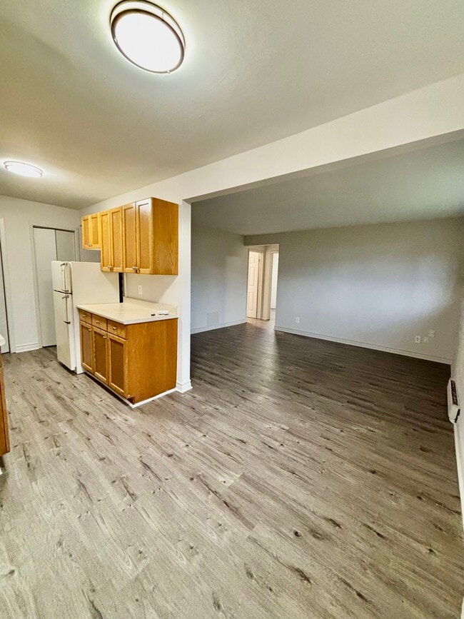 property at 100 Inverness Pl