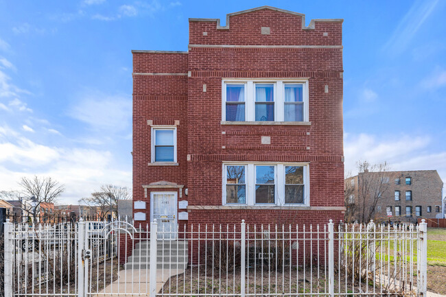 property at 4445 S Vincennes Ave