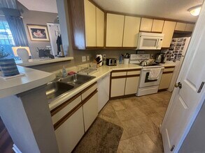266 Carriage Crossing Ln in Middletown, CT - Building Photo - Building Photo