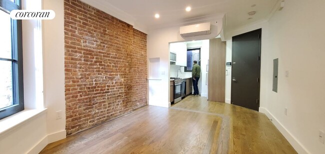 116 E 116th St in New York, NY - Building Photo - Building Photo