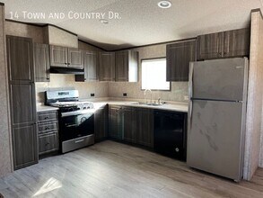 14 Town and Country Dr in Wichita Falls, TX - Building Photo - Building Photo