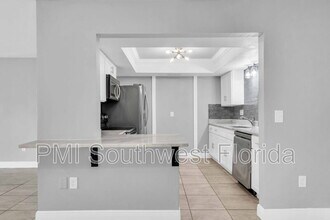 2006 S Beneva Rd in Sarasota, FL - Building Photo - Building Photo