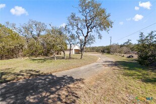 322 Oakwood Loop in San Marcos, TX - Building Photo