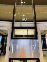 60 SW 13th St, Unit PH 4211 in Miami, FL - Building Photo - Building Photo