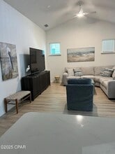 8726 Pencil thin Ave in Panama City Beach, FL - Foto de edificio - Building Photo