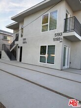 5193-5193 Lindley Ave in Los Angeles, CA - Building Photo - Building Photo