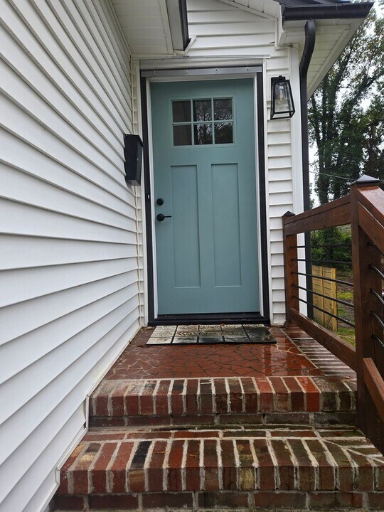 2623 Beechwood St in Greensboro, NC - Foto de edificio