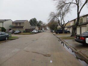 4527 Terrace Manor Dr in Houston, TX - Building Photo - Building Photo