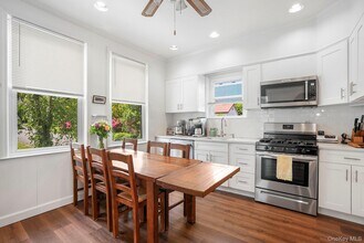 134 Old Mamaroneck Rd in White Plains, NY - Building Photo - Building Photo