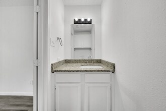 161 County Road 1135 in Lone Oak, TX - Building Photo - Building Photo