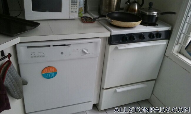 530 Cambridge St, Unit 2 in Boston, MA - Building Photo - Building Photo