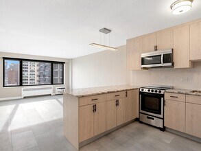 3100 N Lake Shore Dr in Chicago, IL - Building Photo - Building Photo