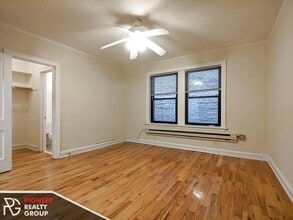 546 W Wellington Ave, Unit 540-204 in Chicago, IL - Building Photo - Building Photo