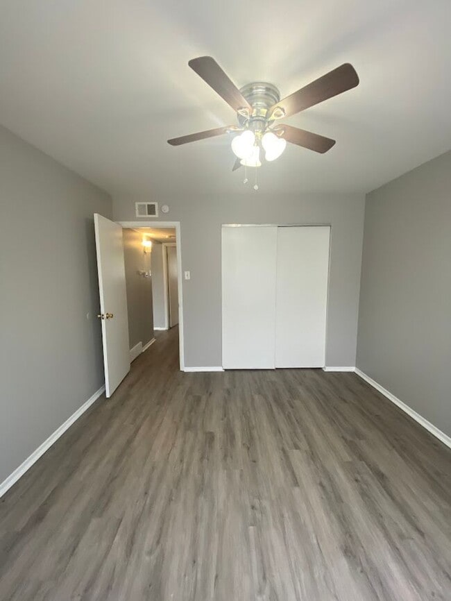 145 Reeb Ln in Florissant, MO - Building Photo - Building Photo