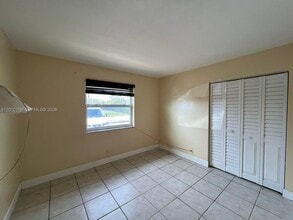 5411 NW 22nd St in Lauderhill, FL - Building Photo - Building Photo